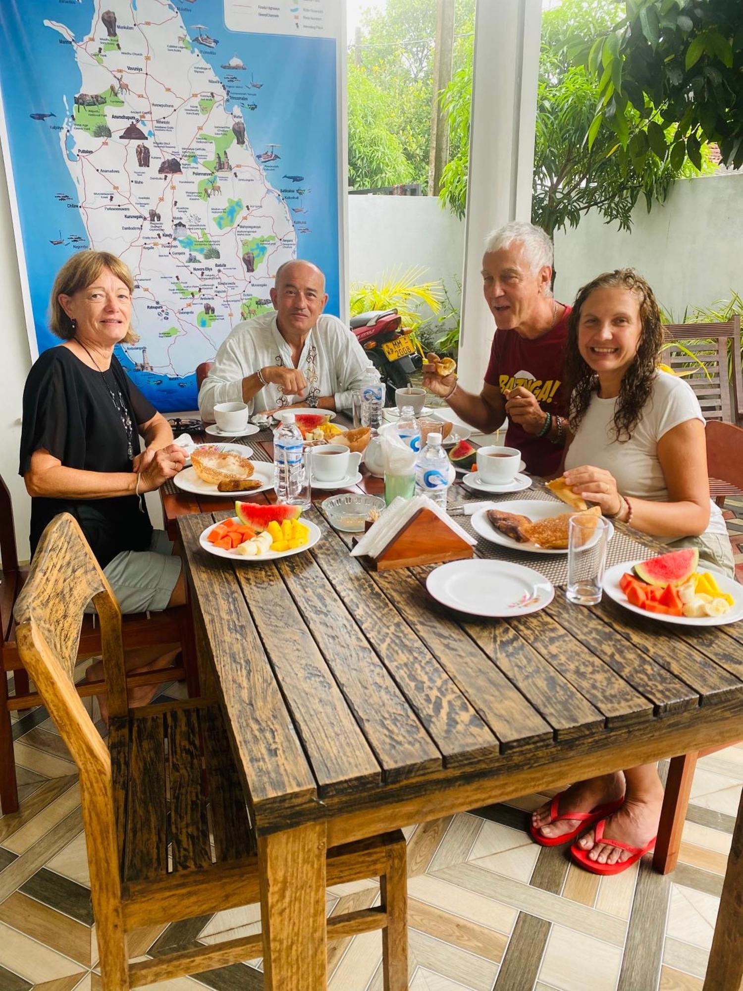 Mario Family Villa And Restaurant Negombo Eksteriør billede